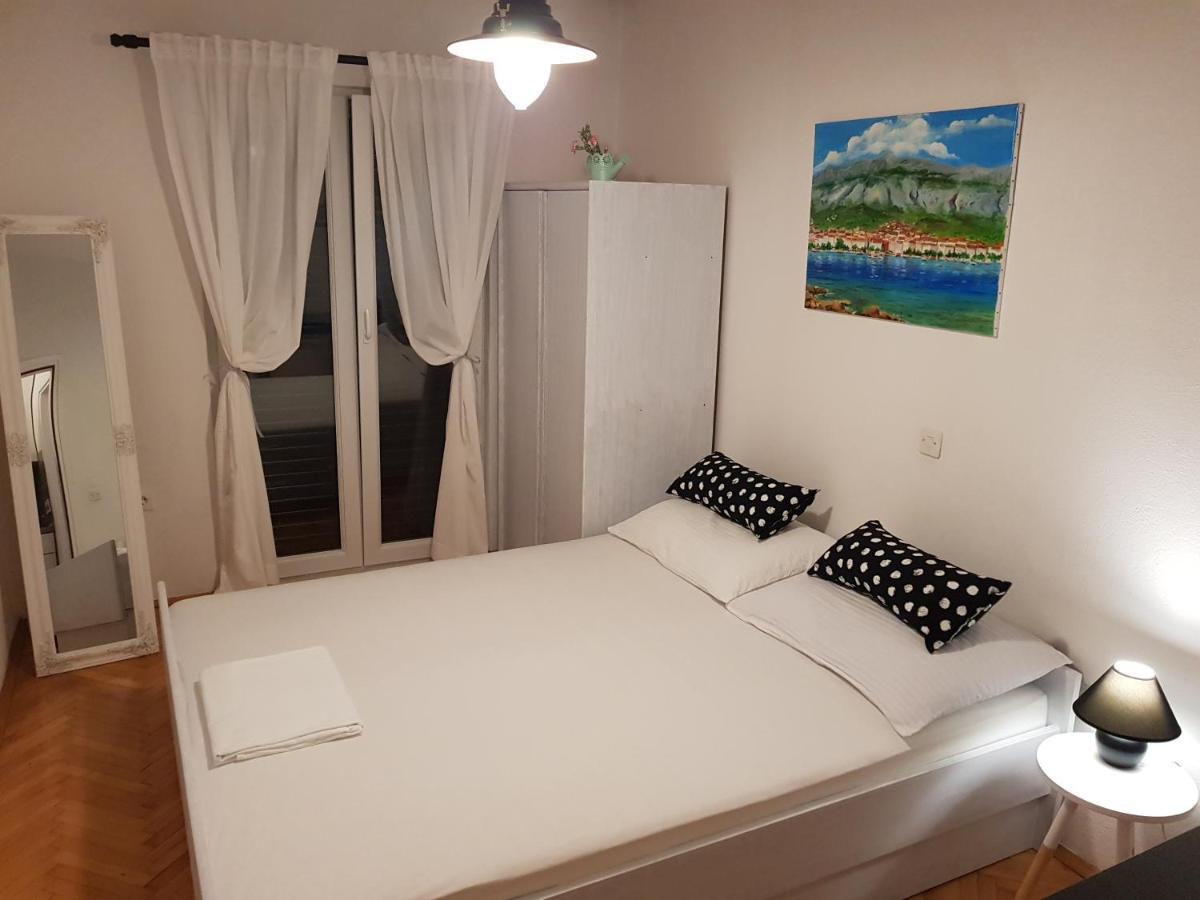 Апартаменти Studio Flat For 2 Макарська Екстер'єр фото