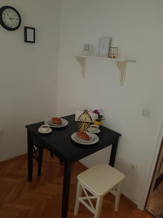 Апартаменти Studio Flat For 2 Макарська Екстер'єр фото