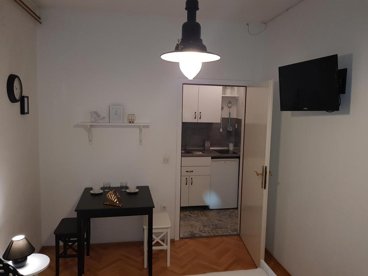 Апартаменти Studio Flat For 2 Макарська Екстер'єр фото